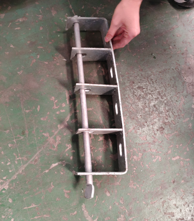 High Quality Hot Dip Galvanized Insulator Secondary Rocks D Iron Bracket for Overhead Line Hardware — изображение 3